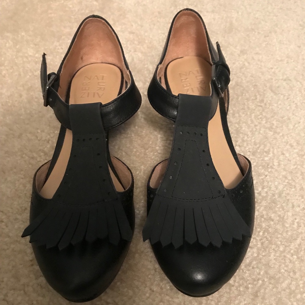 Naturalizer T Strap Maryjanes